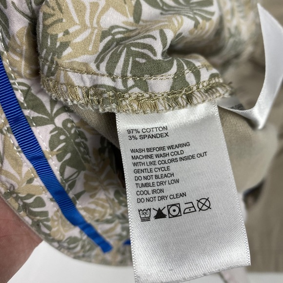 Tommy Bahama Shorts Mens 44 Beige Cargo Canvas Flat Front 11 Inseam Casual - Picture 7 of 10